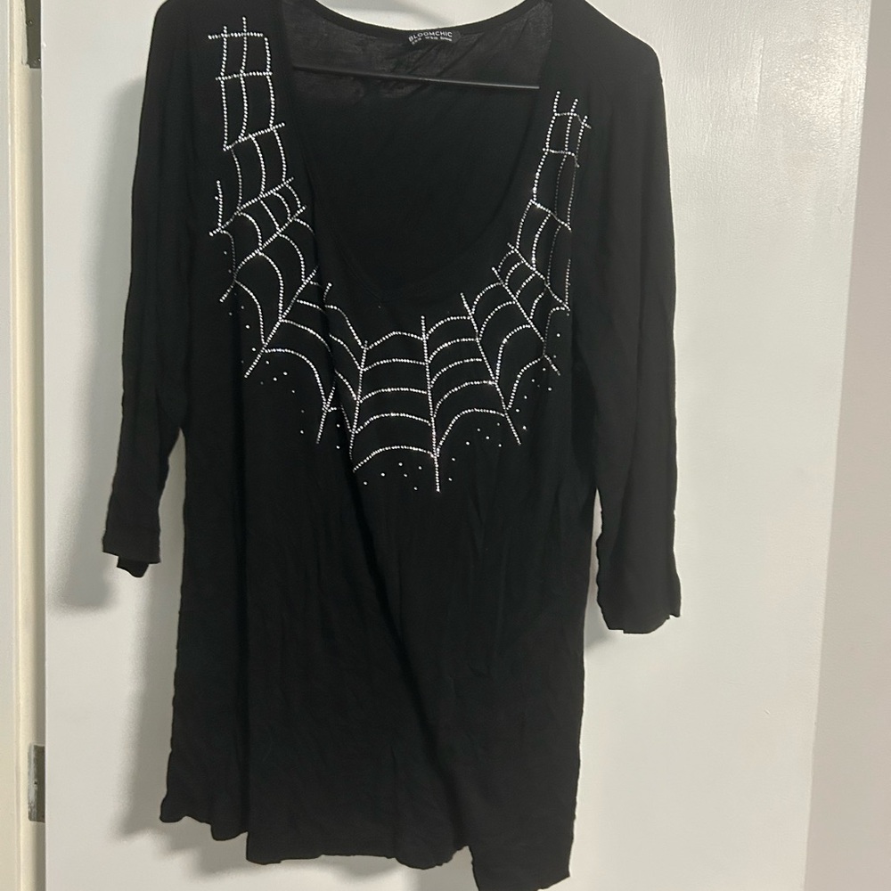 BloomChic Black Scoop Neck Top
